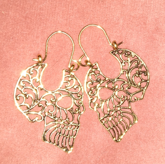 Gold Candy Skull Filigree Earrings Gothic Goth Skulls Day of the Dead Cutout New - Picture 10 of 11